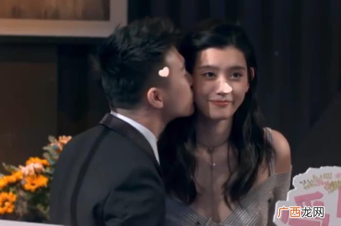 奚梦瑶超话，何猷君和奚梦瑶求婚的idea超偶像剧吧