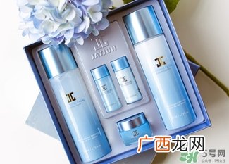 jayjun水乳套盒粉色蓝色那个好？jayjun水乳粉色蓝色区别
