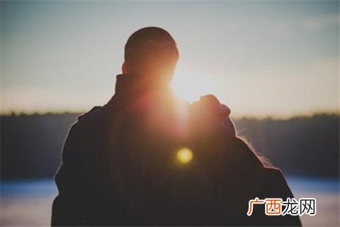 在感情中不要过度付出！过度付出并不能让感情长久！