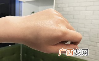 欧莱雅玻尿酸膨膨水怎么用？欧莱雅膨膨水使用心得