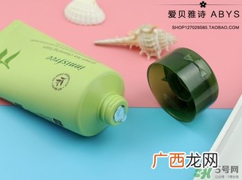 悦诗风吟绿茶洗面奶适合什么肤质？悦诗风吟洗面奶适合油性肌肤吗？