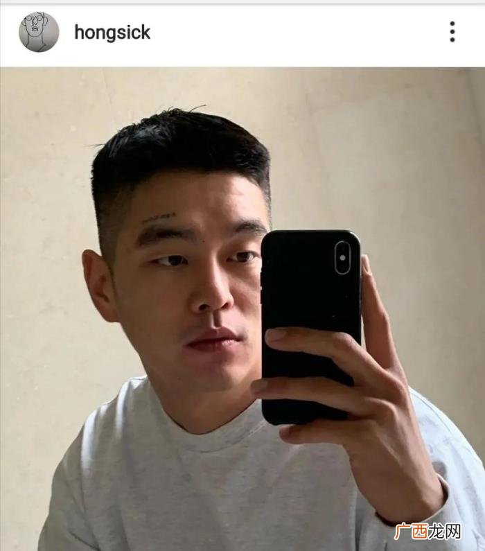 刘亚仁恋情，韩国男星刘亚仁疑似公开与男朋友的恋情
