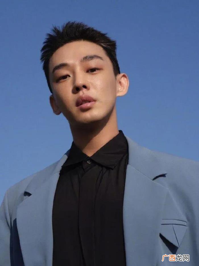 刘亚仁恋情，韩国男星刘亚仁疑似公开与男朋友的恋情