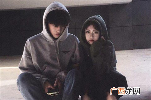 父母不同意的爱情该坚持吗？父母不同意应该怎么办？