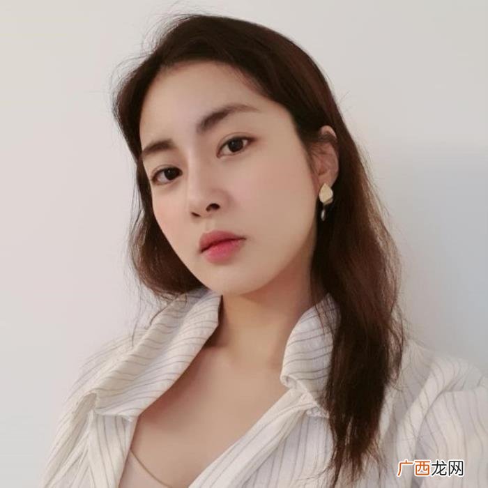 玄彬前女友，玄彬前女友姜素拉宣布与圈外年长男友结婚