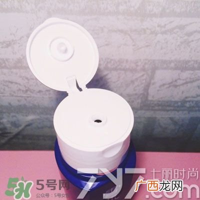 雪肌精洗颜粉和洗颜乳哪个好？雪肌精洗颜粉和洗颜乳区别