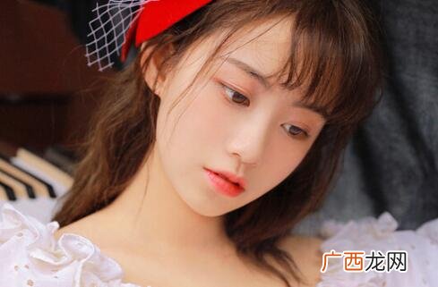 老婆玩微信出轨的表现，就看男人能否看懂