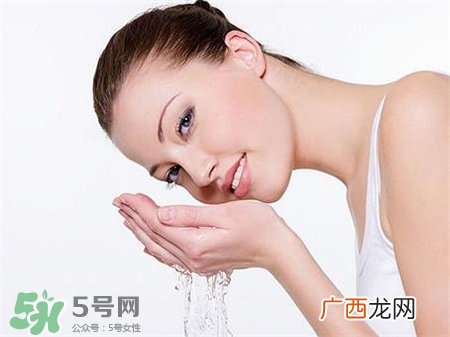 不洗脸可以增厚角质吗?不洗脸角质层会变厚么?