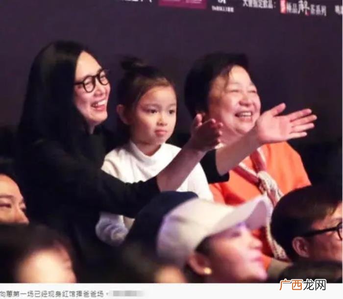 刘德华照片，60岁的刘德华9岁女儿刘向蕙生活照被曝