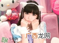 手臂上有很多小疙瘩是怎么回事_怎么办
