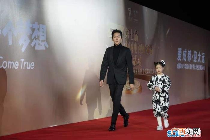 李易峰成都，李易峰张若昀江疏影等一大批演员都来成都了