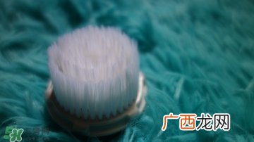 clarisonic洗脸刷刷头哪种好?科莱丽洗脸刷刷头怎么装?