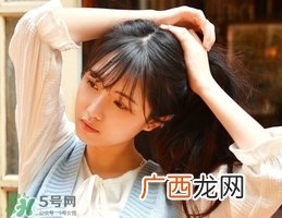 手臂上有很多小红点是怎么回事_怎么办