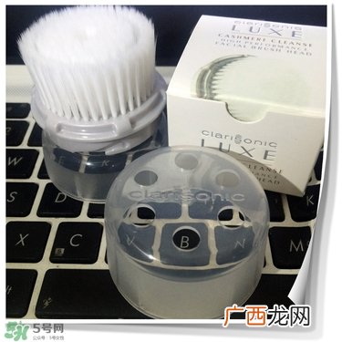 clarisonic mia fit洗脸刷怎么用？科莱丽mia fit洗脸刷使用方法