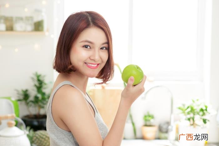 从他对你的这些表现 第一次约会后男生对你有兴趣的表现