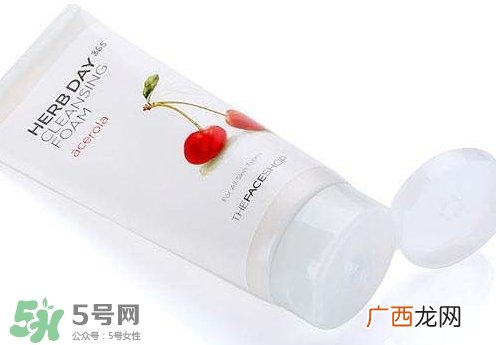 晒伤后蜕皮可以用洗面奶吗?晒伤后蜕皮能用洗面奶吗?