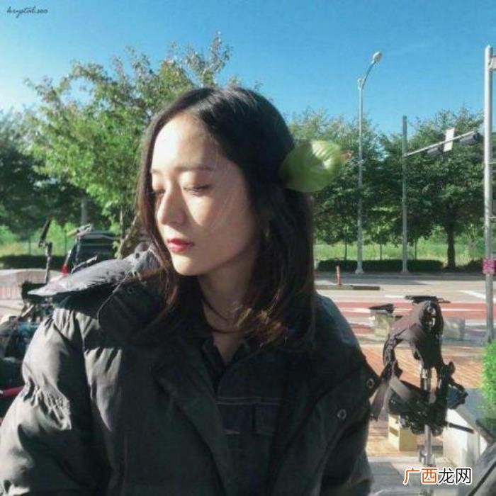 郑秀晶微博，krystal郑秀晶近期微博ins穿搭
