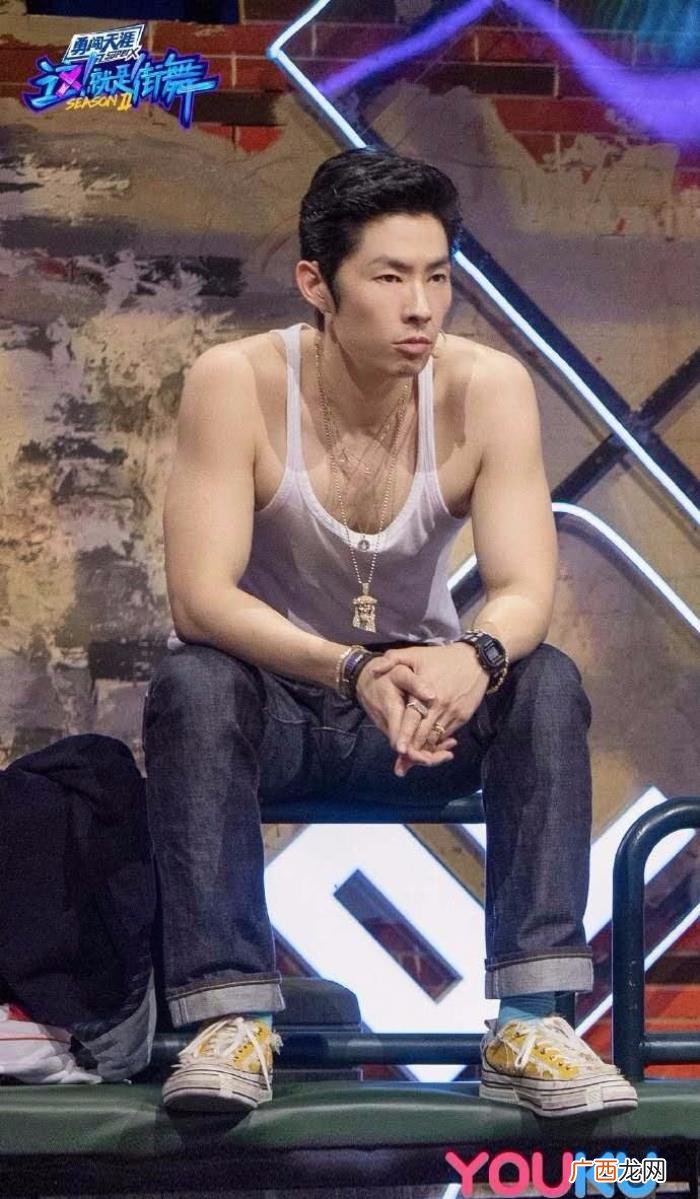 吴建豪肌肉，吴建豪被赞是舒适度最高的冷白肌肉男