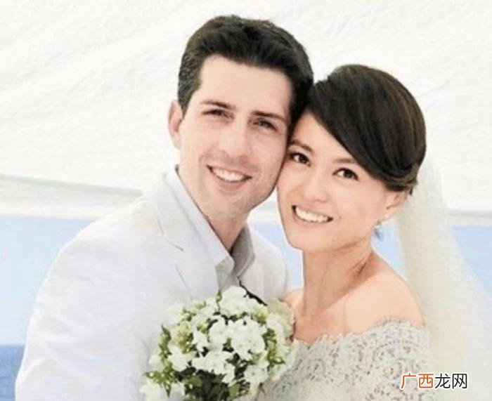 梁咏琪老公,梁咏琪与西班牙老公沙滩激吻甜蜜暴击
