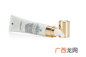 眼霜在护肤的哪一步 眼霜在护肤的第几步