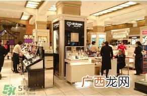 cpb适合干性肌肤吗？cpb适合油皮吗？