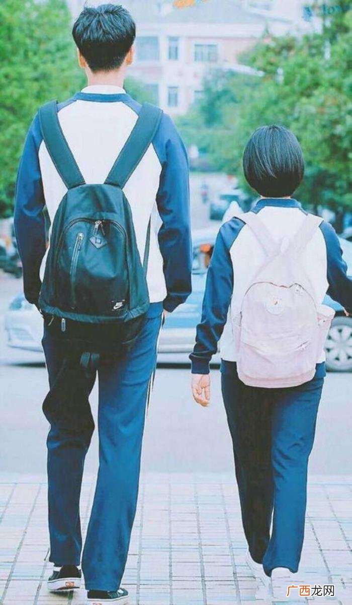 胡一天胡歌，这些胡歌胡一天身高腿长让人羡慕妒忌恨