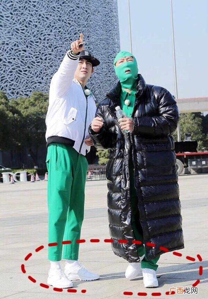 胡一天胡歌，这些胡歌胡一天身高腿长让人羡慕妒忌恨