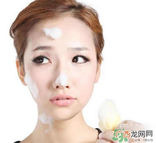 卸妆膏可以当洗面奶吗？用完卸妆膏后还要用洗面奶吗？