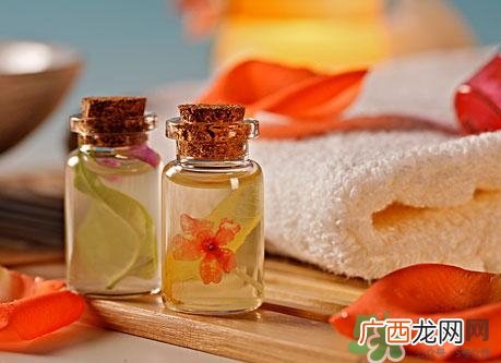 抹精油后可以敷面膜吗?抹精油后能敷面膜吗?