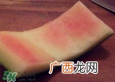 晒伤了用西瓜皮擦有用吗?晒伤了用西瓜皮抹管用吗?