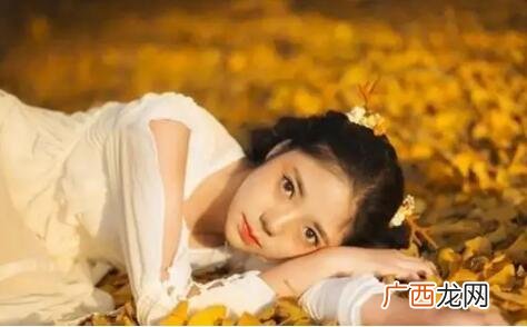 女朋友总觉得我不爱她，总是患得患失怎么办？