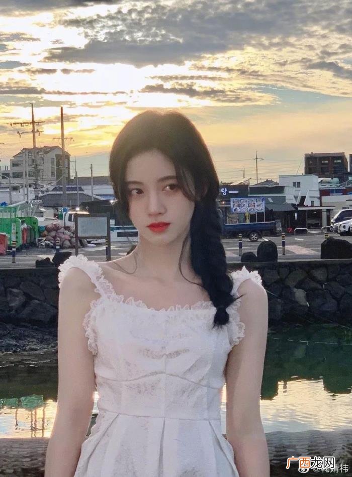 鞠婧祎壁纸，壁纸丨四千年一遇的国产美少女鞠婧祎