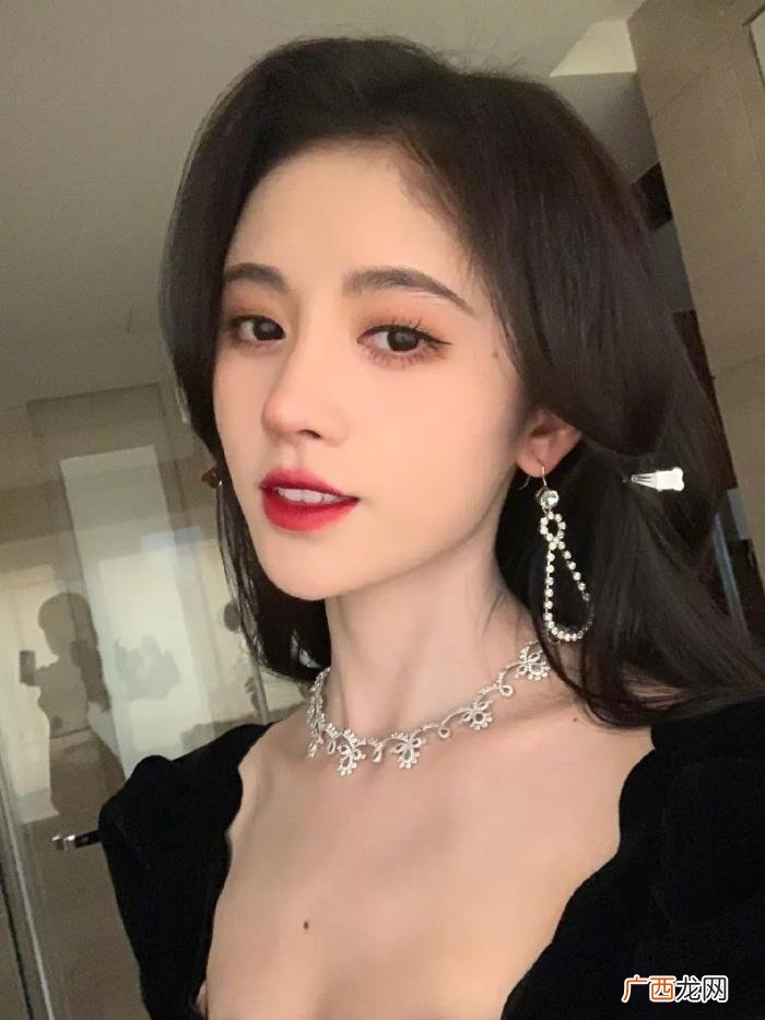 鞠婧祎壁纸，壁纸丨四千年一遇的国产美少女鞠婧祎