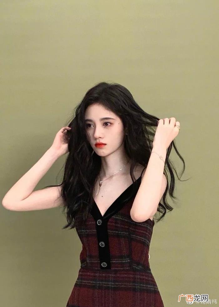 鞠婧祎壁纸，壁纸丨四千年一遇的国产美少女鞠婧祎