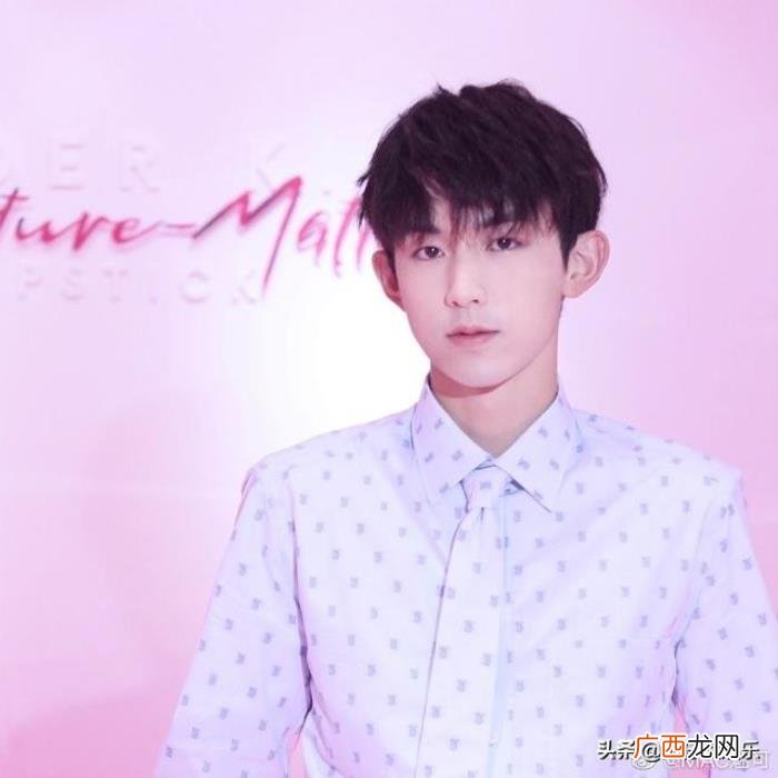 谭松韵代言,谭松韵和郭俊辰一同为MAC魅可口红代言