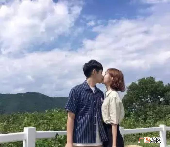 给女朋友空间留言浪漫短句，给女朋友留言的暖心句子