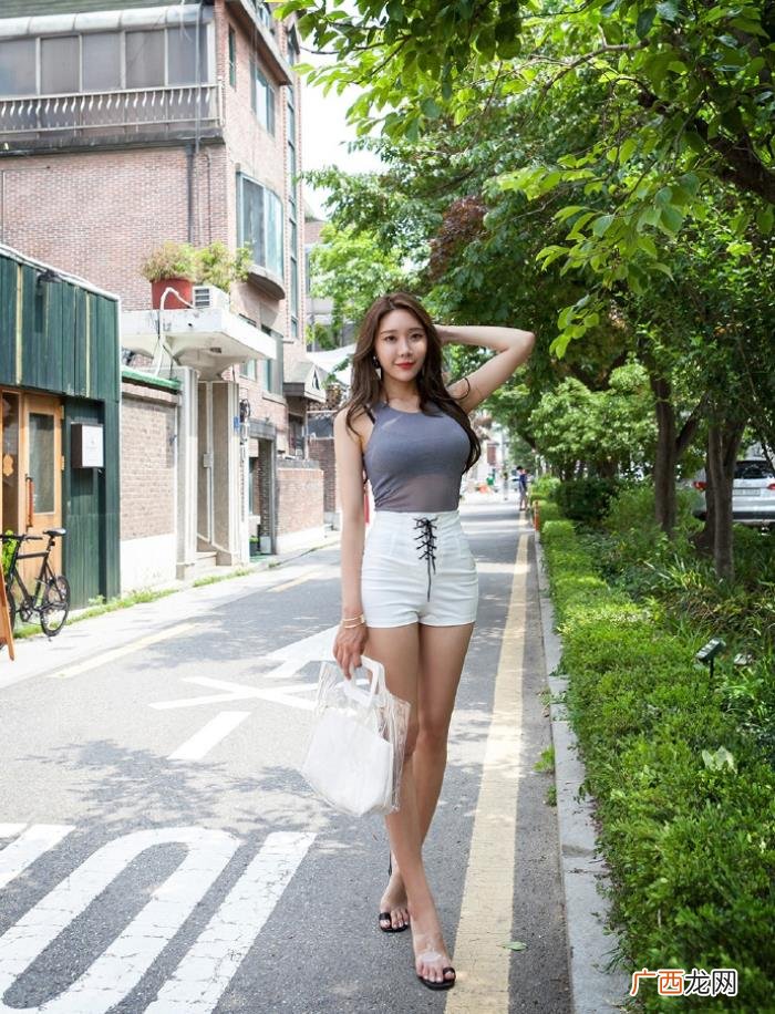 给女朋友空间留言思念，夜晚思念女友的情感句子