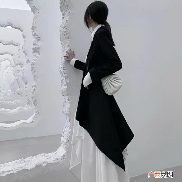 霸气网名女，略带霸气的个性女生网名做一个冷酷的阿姨-可爱点