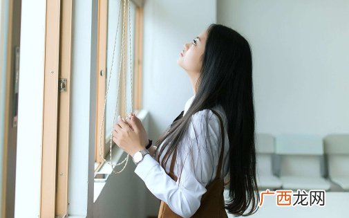 哄女孩子开心的话语有哪些？