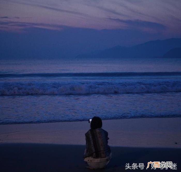 致自己一个人委屈到哭的伤感句子 委屈到哭的句子