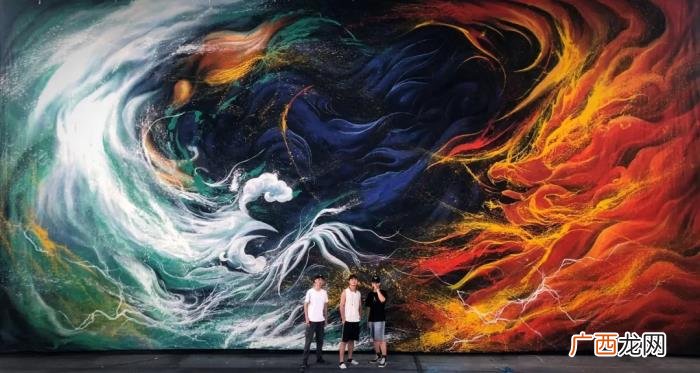 中国涂鸦人，94年小哥用中国风泼墨涂鸦惊艳百万粉丝