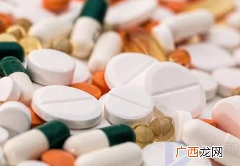 马斯克被父亲催吃减肥药 白肉身材遭父亲嫌弃？