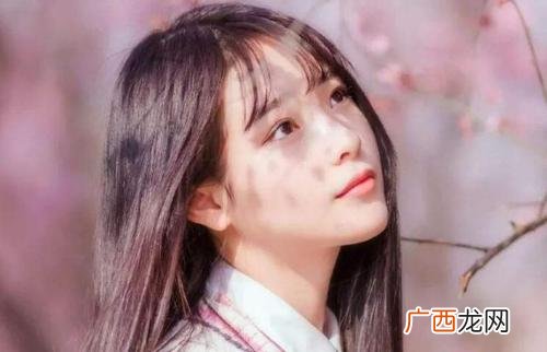 为什么感情都是男生主动，而女生不主动？