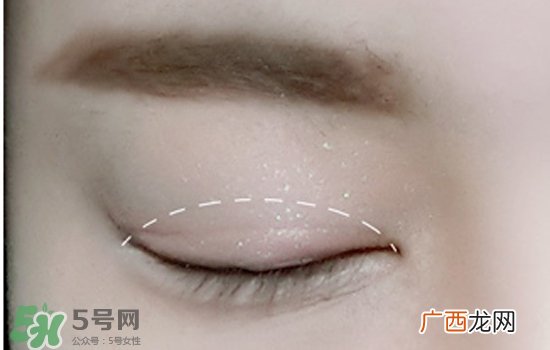 粉色桃花妆画法步骤 桃花妆画法步骤