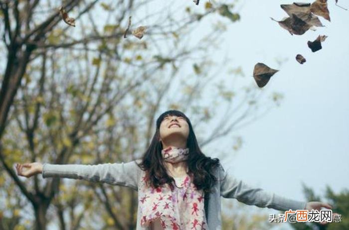 给女朋友qq空间留言暖心句子，写给女友很暖心的爱情说说