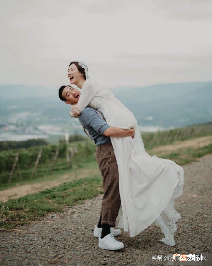 曾志伟结婚，曾志伟儿子公布结婚喜讯迎娶小12岁女友