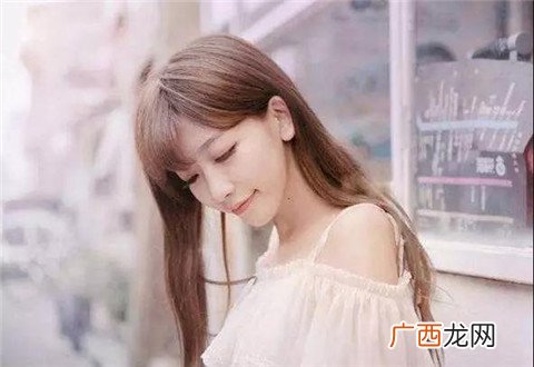 女人还爱着前任的表现,这些表现说明她还没放下前任