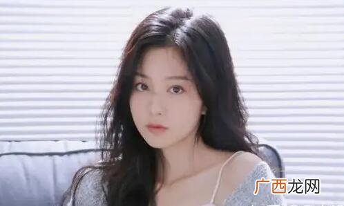 女生看到喜欢的男生的反应，喜欢是藏不住的
