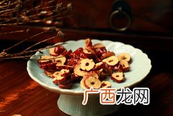 女人吃什么补气血最快最好？什么汤最补气血？