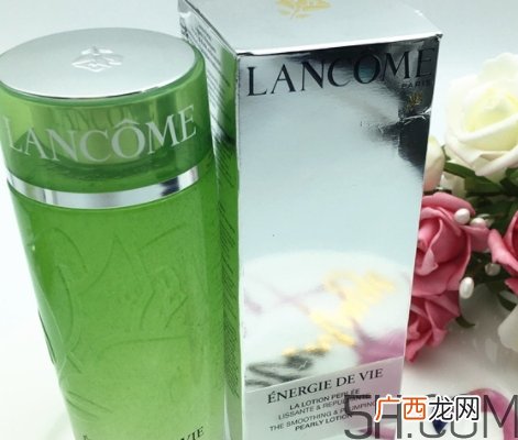 兰蔻绿水和粉水哪个好？兰蔻绿水和粉水区别